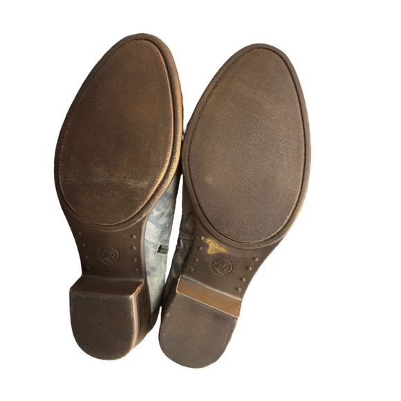 Lucky Brand Basel Titanium Camo Booties 11 - Picture 5 of 7